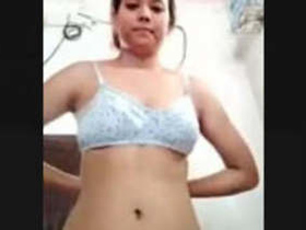 Assamese girl from Guwahati flaunts her body for her boyfriend