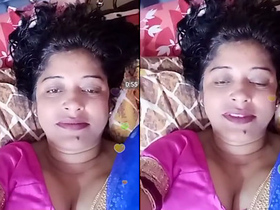 Aunt flaunts her cleavage while chatting online