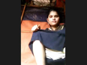 Hot Desi babe in village gets wild in video