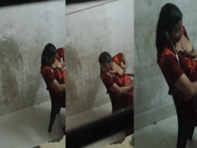 Tamil wife flaunts her breasts in livecam phone sex chat