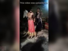 Indian sex in village: Naked couple dances in public