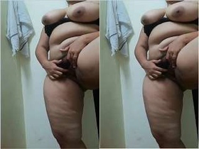 Horny Indian girl flaunts her boobs and pussy in amateur video
