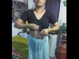 Sultry aunt Ramsha sheds her garments in a sensual display