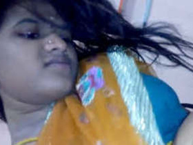 South bhabhi's sensual saree dance in video