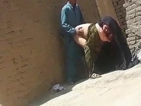 Pakistani couple enjoys open relationship in online porn video