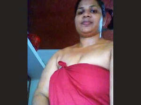 Big-breasted Malayalam bhabhi flaunts her assets in a naughty video