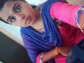 Indian college beauty reveals her nude form on webcam