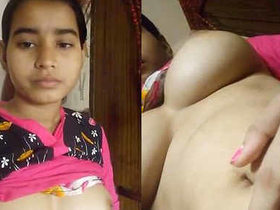 Cute Indian girl indulges in nude selfies for her boyfriend