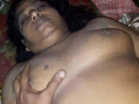 Aunty Tia's hot and heavy fucking with maalu