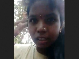 Outdoor sex with clear Hindi dialogue and moaning