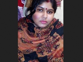 Awaken to the Sensuality of Your Bengali Boudi with a Morning Kiss