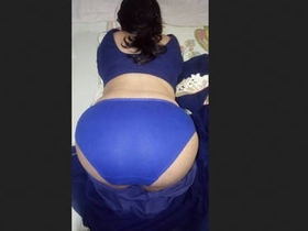 Indian aunt Saavi engages in dog-style intercourse