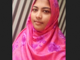 Rustic Indian bhabi displays her body in a village