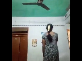 South Indian bhabhi Swathi in authentic video