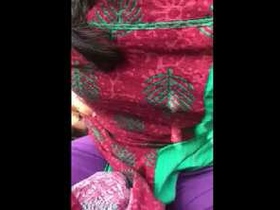 Indian girl enjoys giving oral to her boyfriend in public