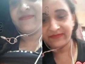 Bhabhi flaunts her big boobs on video call