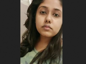 Sweet Indian girl takes a sexy selfie