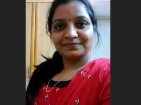 Desi Bhabi's Cutest Moments in Hotel Room
