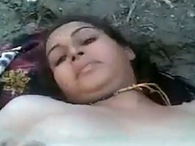 Horny bhabhi from Shimla gets banged in the outskirts of the city