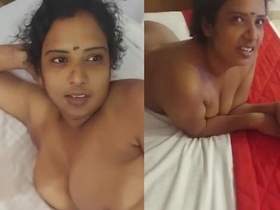 Indian escort Randi's nude body recorded by hotel customer