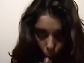 Unique porn experience with a cute Indian babe who loves to share