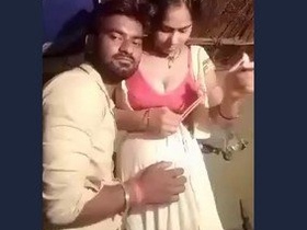 Desi girl gets a quickie fuck from a guy