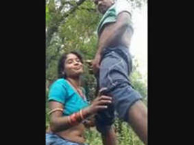 Odia couple indulges in steamy outdoor romance and blowjob