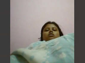 Cute Indian girl flaunts her body in the nude