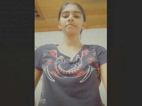 Beautiful desi girl shows off her cute body in part 1 of this video