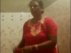 Mallu aunty's nude bath and dress change captured on hidden camera