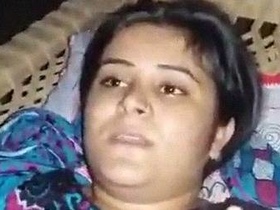 Desi couple indulges in playful penetration in Indian sex video