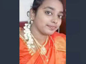 Tamil girl flaunts her body on video chat