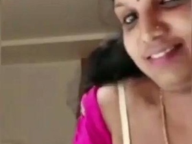 A Malayali woman from Kerala goes nude in a solo video