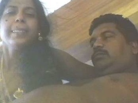 Tamil Aunty's oral pleasure and cock sucking skills in homemade video