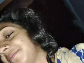 Desi bhabhi takes on the role of lover and rider in a clear video