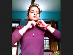 Busty village bhabi gets naughty in hot video