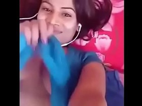 Bihar girl flaunts her big boobs on call in hot video