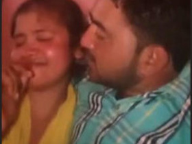 Indian couple enjoys passionate kissing and sex in MMS video
