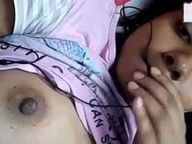 A gorgeous Indian babe flaunts her perky breasts in a sensual video