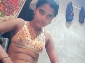 Desi girl Dehati flaunts her pussy in nude selfie video