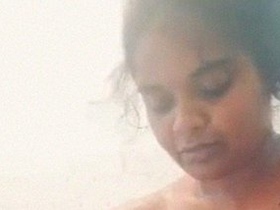 Kerala aunty indulges in solo play in bathroom