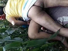 Indian couple enjoys outdoor sex in the woods