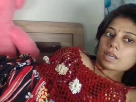 Sunny Bhabhi's steamy solo session