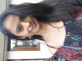 Indian babe moans with pleasure while riding her boyfriend